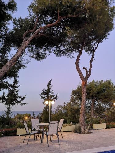 Louis Luxury Villa