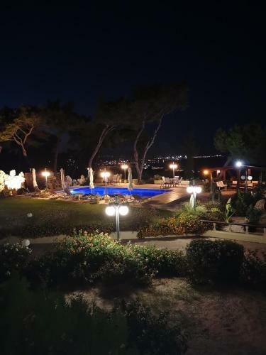 Louis Luxury Villa