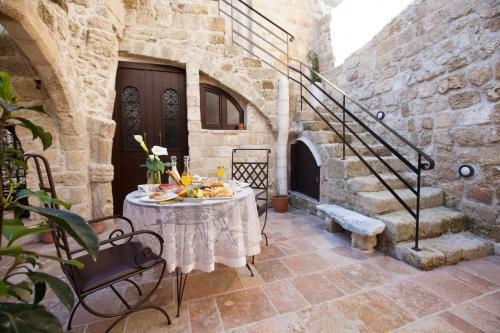 Porolithos Boutique Hotel