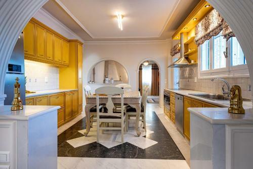 Aigli Villa