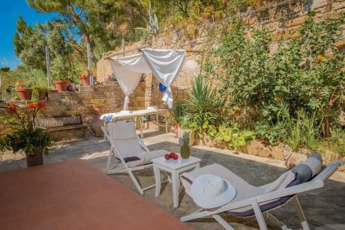 Anastasia Miramar Deluxe Apartments