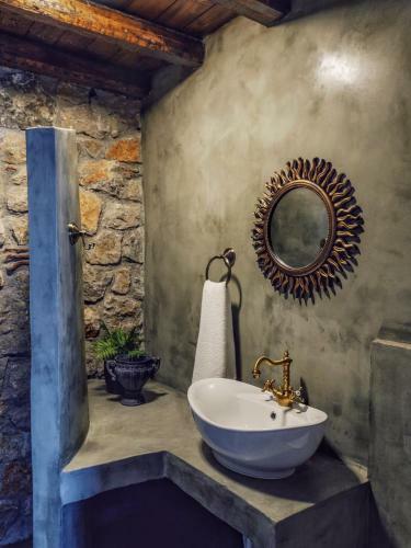 Hotel Stone Luxury Suites - Adults Only