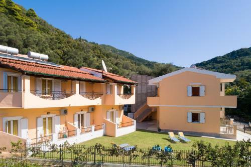 Odysseus Apartments