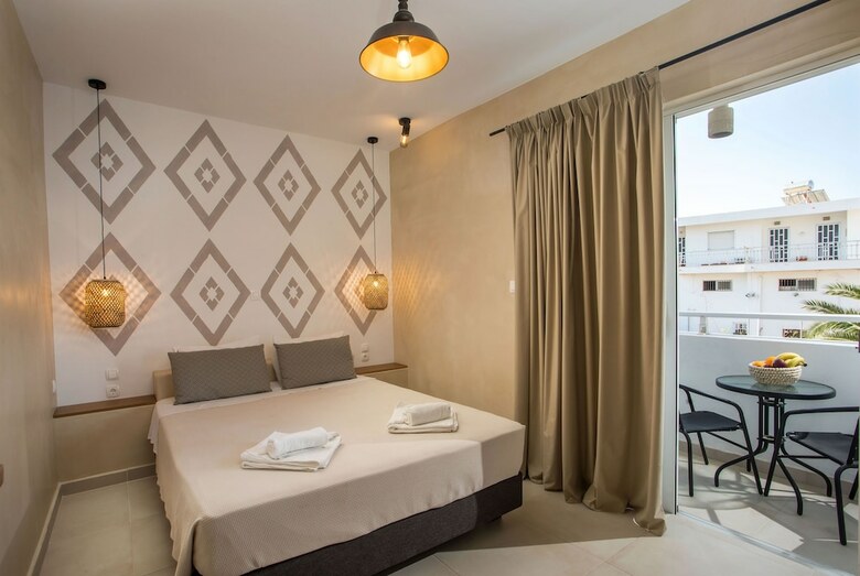 Hotel Atma Beach Rooms & Suites