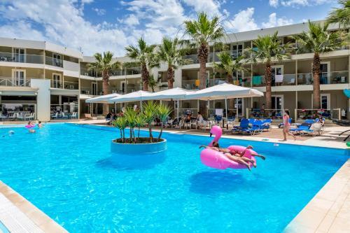 Hotel White Olive Premium Cameo