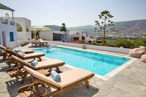 Villa Deep Blue With Private Pool Next To Parikia