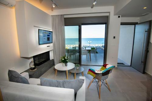 Lenico Seafront Villa