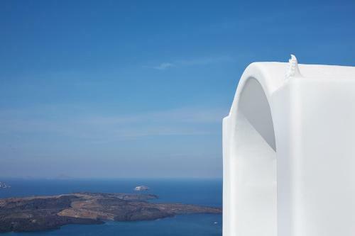 Firostefani Villa Sleeps 5 With Pool And Air Con