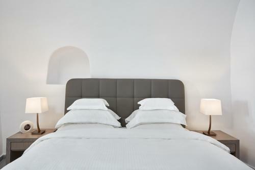 Firostefani Villa Sleeps 5 With Pool And Air Con
