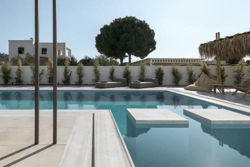 Pefki Villa Sleeps 6 With Pool And Air Con