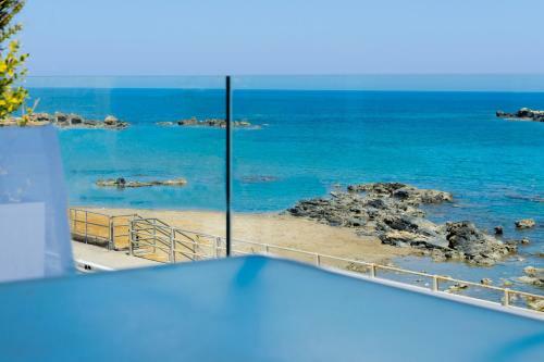 Sonja Beachfront Apartments