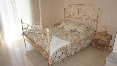 Artemis Apartments ( Yiannis House)