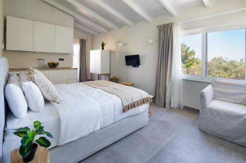 Boho Living, Apartments With Shared Pool Next The Beach