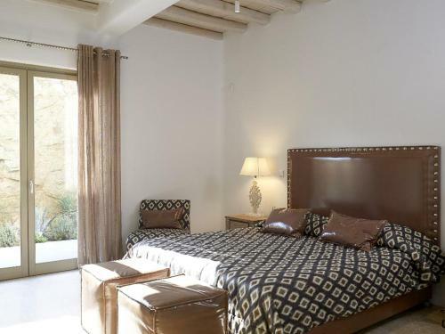 Paraga Villa Sleeps 32 With Pool And Air Con