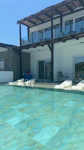 Hotel Nama Retreat