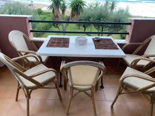 Glyfada Beachfront Apartment A3g 58a