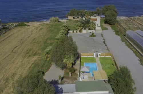Hara's Beach Villa