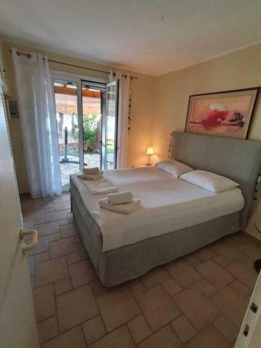 Corfu Glyfada Beachfront House 13