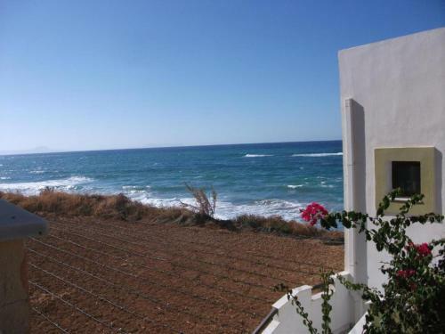 Apartment With Sea View And Swimming Pool