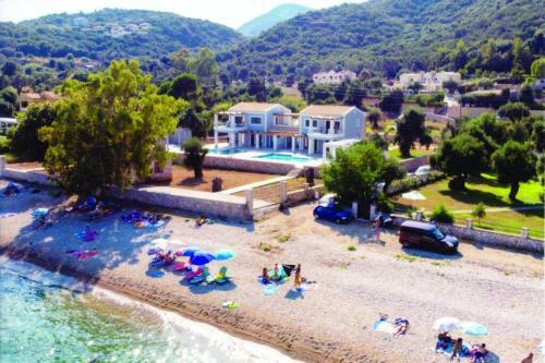 Barbati Beachfront - Villas Apaghio / Agistri