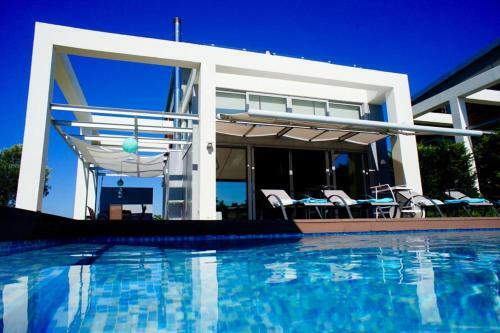 Island Villa Sani