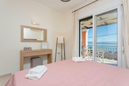 Akti Barbati Villa Tria