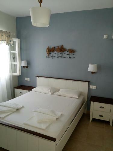 Kyra Panagia View Apartment