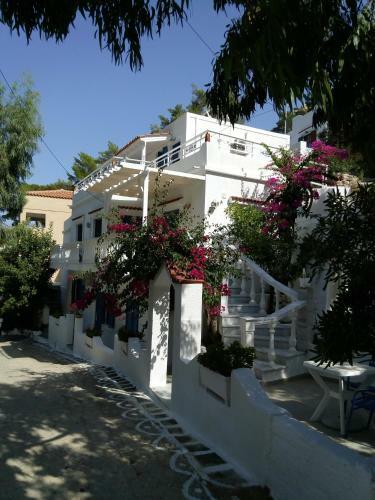 Kyra Panagia View Apartment