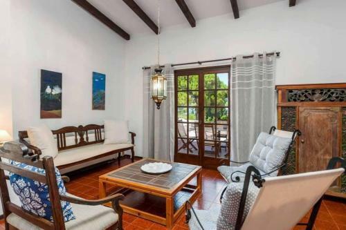 Astarte Villas - Hacienda Beach Villa