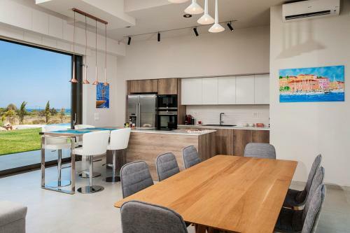 Stavros Villa Sleeps 10 With Pool Air Con And Wifi
