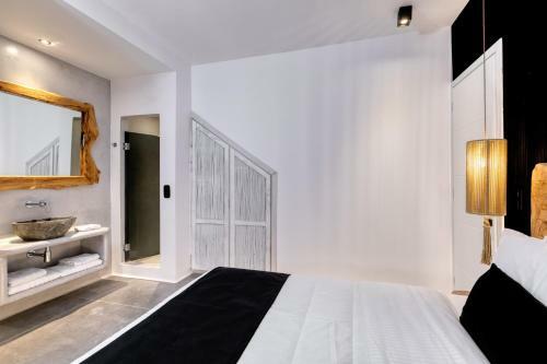 Hotel Ftelia Black Villas