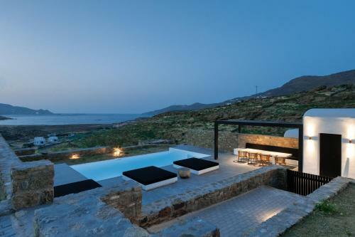 Hotel Ftelia Black Villas