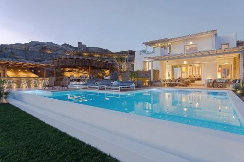 Villa In Elia Sleeps 14 Includes Swimming Pool And Air Con 8