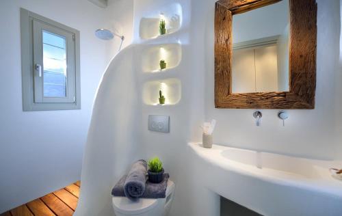 Elia Villa Sleeps 12 With Pool And Air Con
