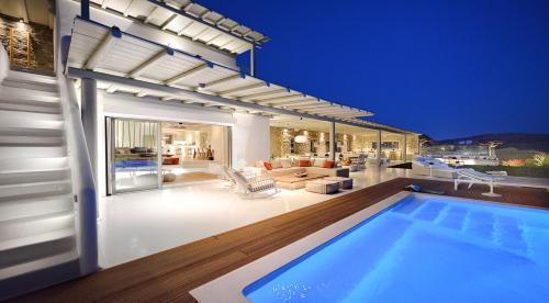Elia Villa Sleeps 12 With Pool And Air Con