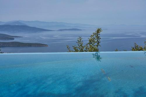 Black Diamond Luxury Unique Villa Pelion
