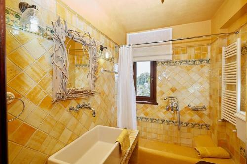 Black Diamond Luxury Unique Villa Pelion