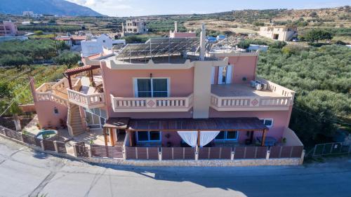 Iliana Apartments
