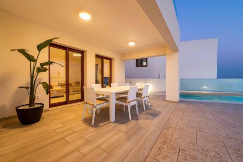 Villa Eventide