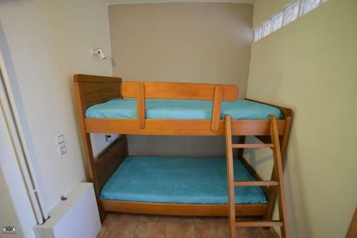 Hostal Ziourkas Apartments