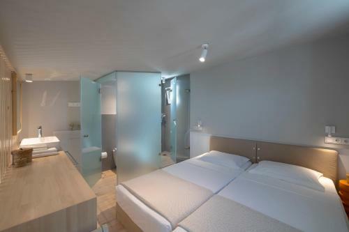 Atrium Villas II