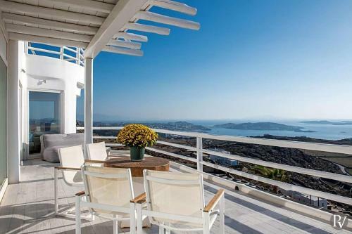 Faros Armenistis Villa Sleeps 18 With Pool And Air Con