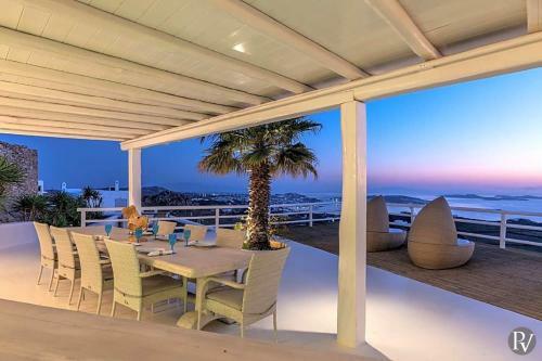 Faros Armenistis Villa Sleeps 18 With Pool And Air Con
