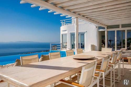 Faros Armenistis Villa Sleeps 18 With Pool And Air Con