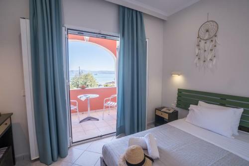 Bed & Breakfast Christina Beachfront Rooms
