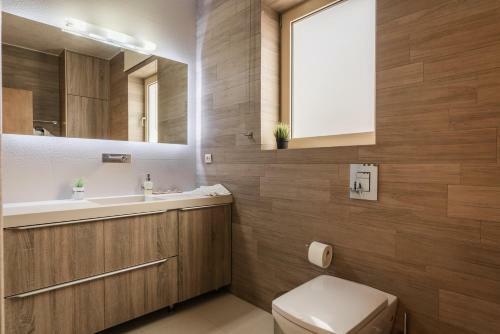 Luxurious Nel Mar Villa