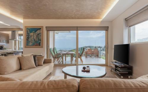 Luxurious Nel Mar Villa