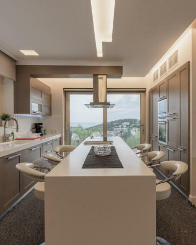 Luxurious Nel Mar Villa