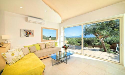 Villa Canes Heated Pool