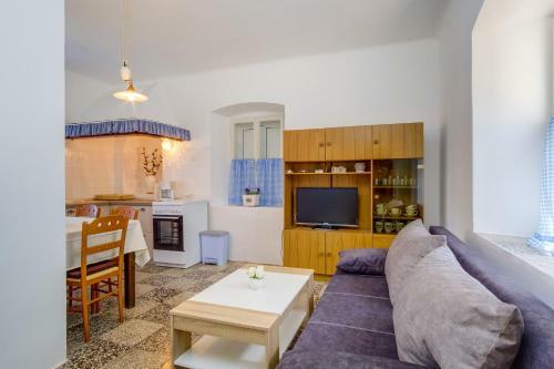 Apartments Pino